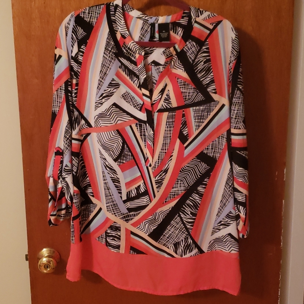 Multi-color V-neck 2 button Tunic